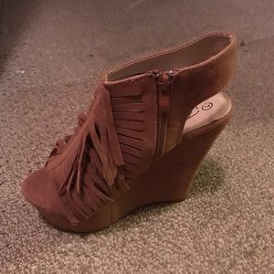 Brown wedges