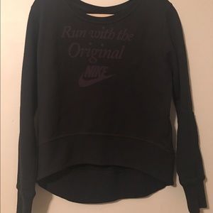 Women's NIKE crew neck sweatshirt medium