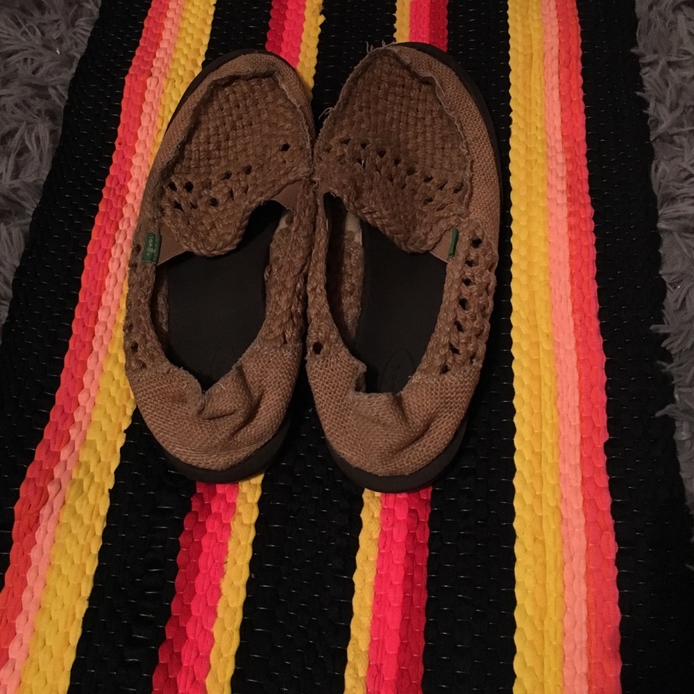 Sanuk slip on surfer shoes. size 10
