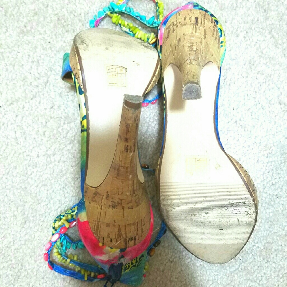 Shoes - Picture 3 of 4