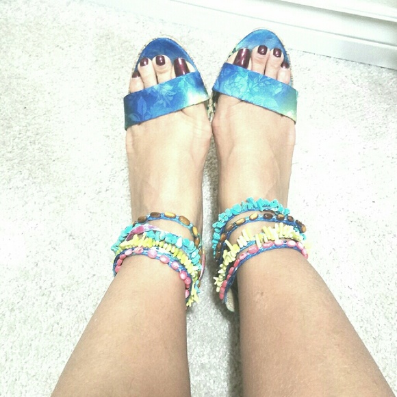 Shoes - Picture 4 of 4