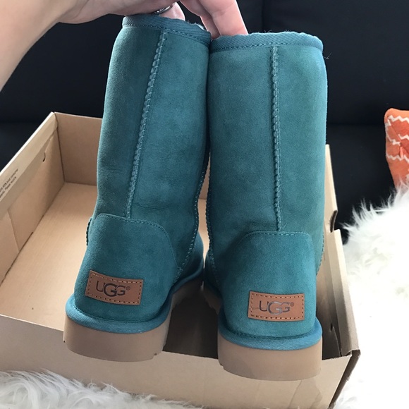 UGG authentic classic short II BOOTS Sz 11 new - Picture 3 of 4