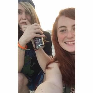 Meet your Posher, Becca