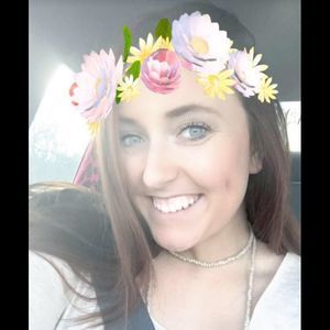 Meet your Posher, Brooke