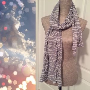 Fresh Produce Accessories - Fresh Produce Gray and White Scarf Fresh Produce Accessories - Fresh Produce Gray and White Scarf