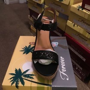 Black bedazzled wedges.