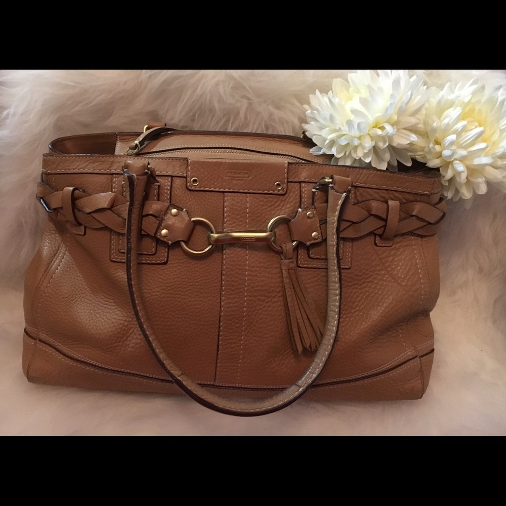 LARGE Authentic Coach bag/purse 🎀