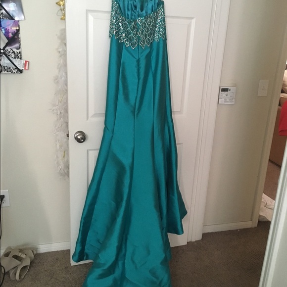 Prom Dress - Picture 2 of 4