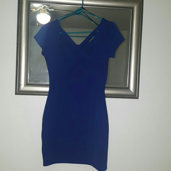 Racer back fitted dress - Picture 2 of 3