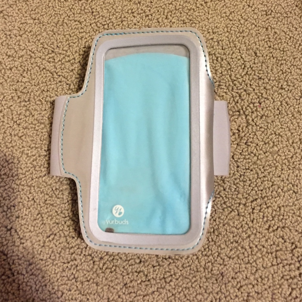 Gray iPhone 5 Running ArmBand