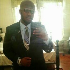 Meet your Posher, Emmanuel