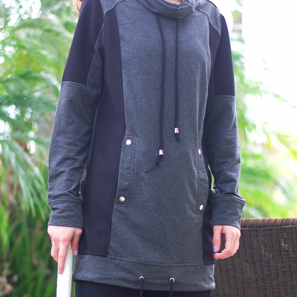 Sweatshirt and matching sweat pants
