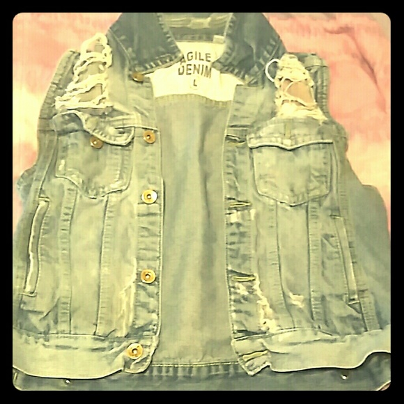 Jean Jacket - Picture 1 of 1