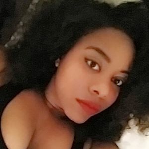 Meet your Posher, Mia