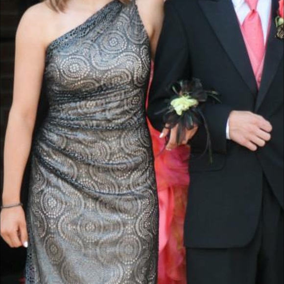 Prom dress - Picture 3 of 3