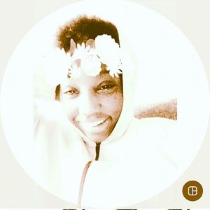 Meet your Posher, Yasmine