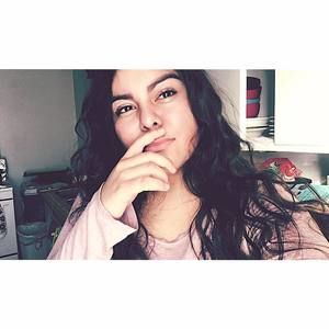 Meet your Posher, Sarahi