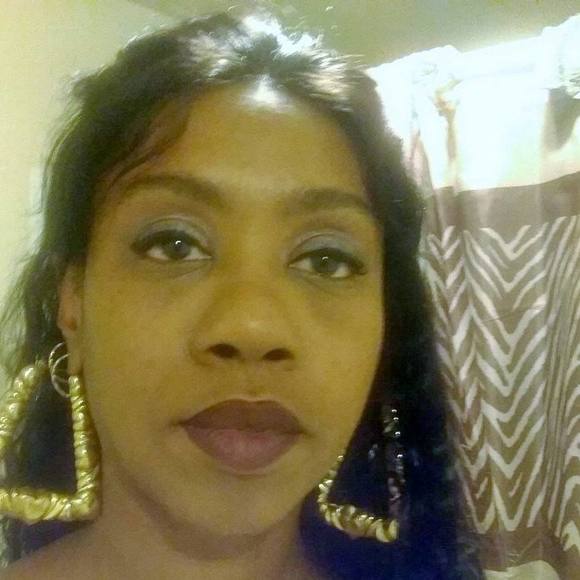 Meet your Posher, Rochelle - Picture 1 of 1