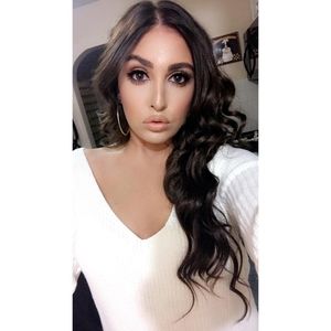 Meet your Posher, Rola