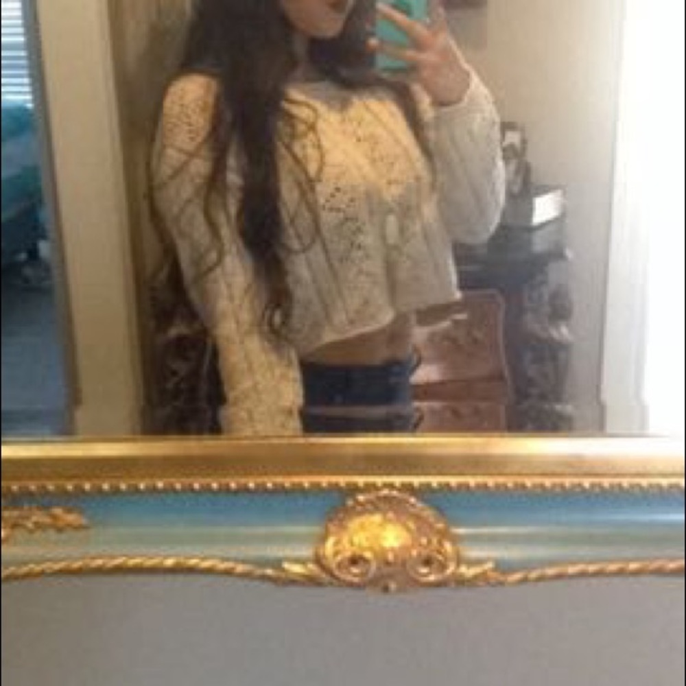 Forever 21 cut out cropped sweater