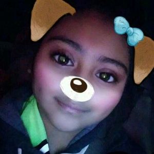 Meet your Posher, Elise