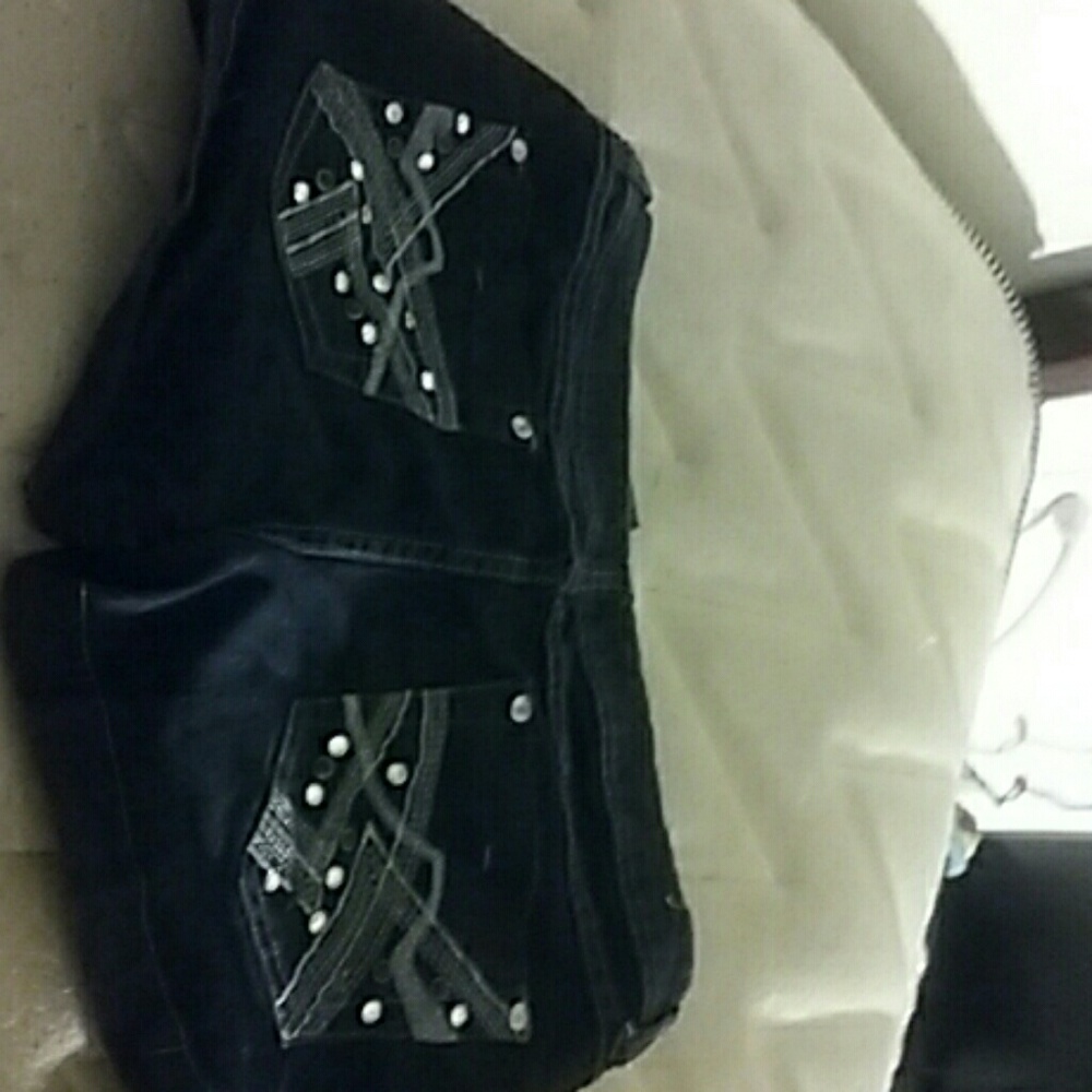 Shorts - Picture 2 of 2