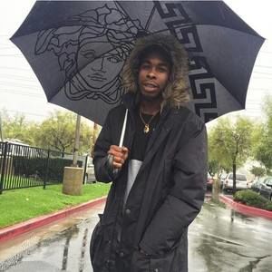 Meet your Posher, Dennis