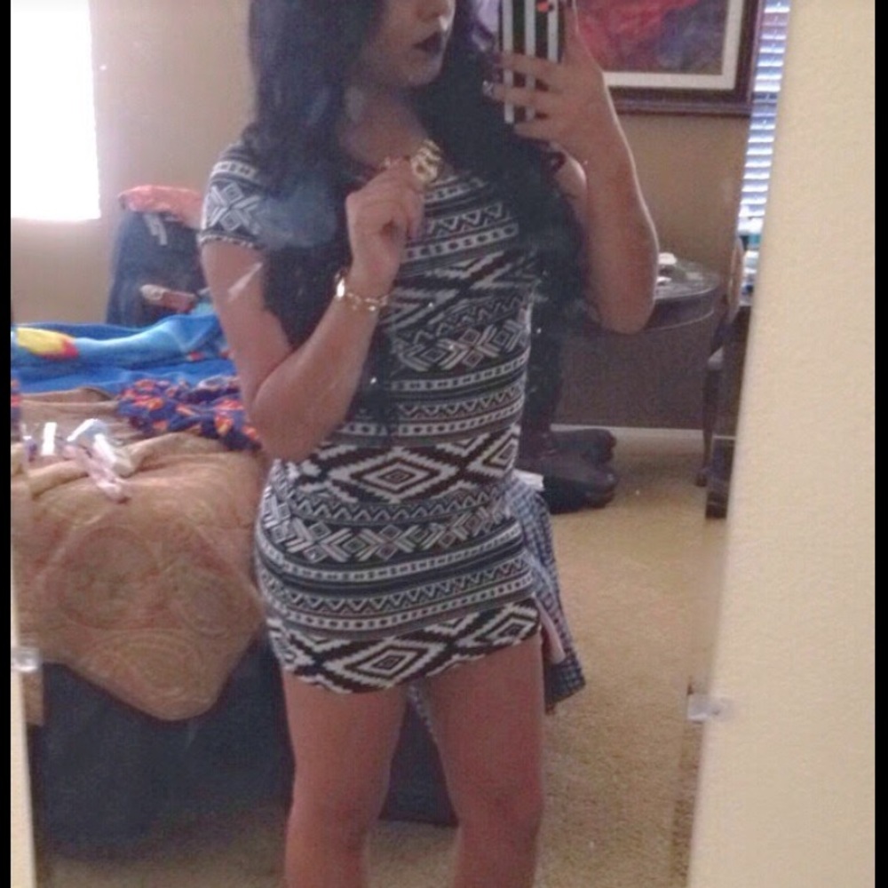 Aztec pattern dress ! Stretchy! Comfy!