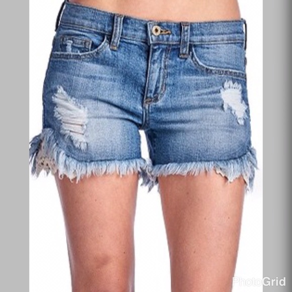 LAST PAIR Destroyed crochet detail denim shorts! - Picture 3 of 4