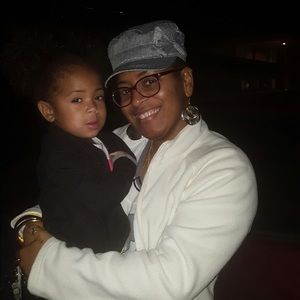 Meet your Posher, Leslie