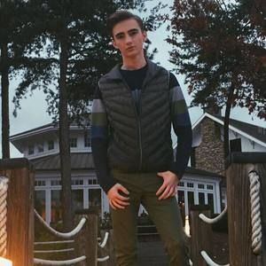 Meet your Posher, Tyler