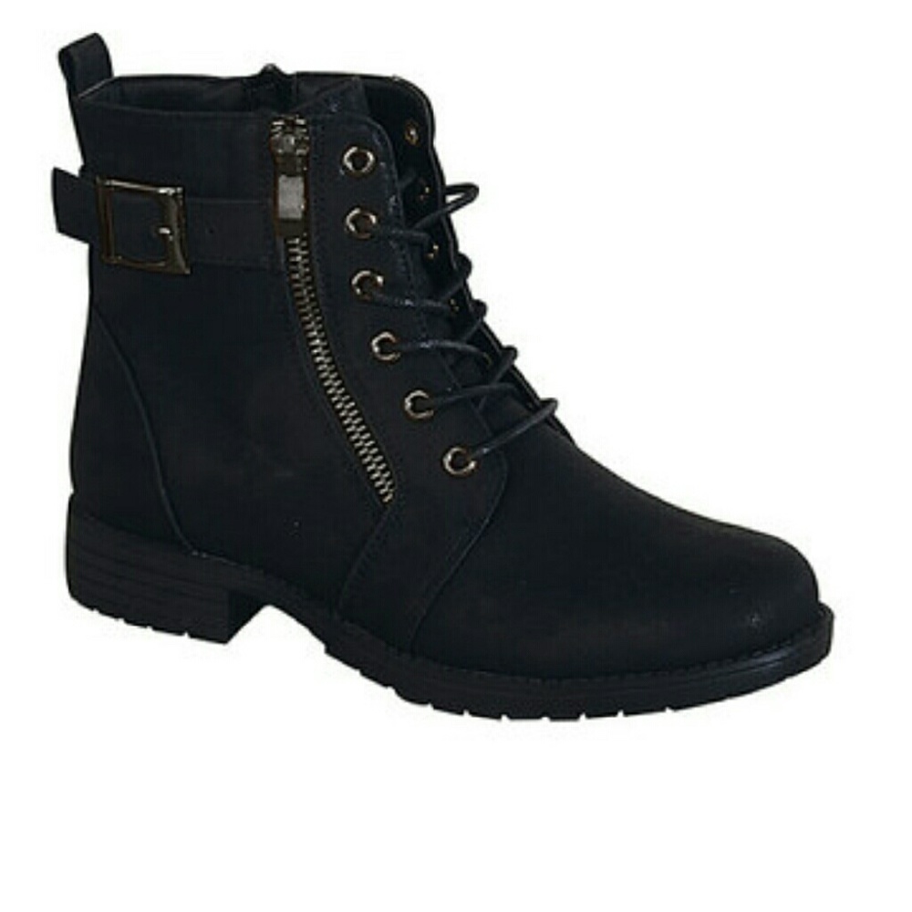 Black lace-up Sunday boot