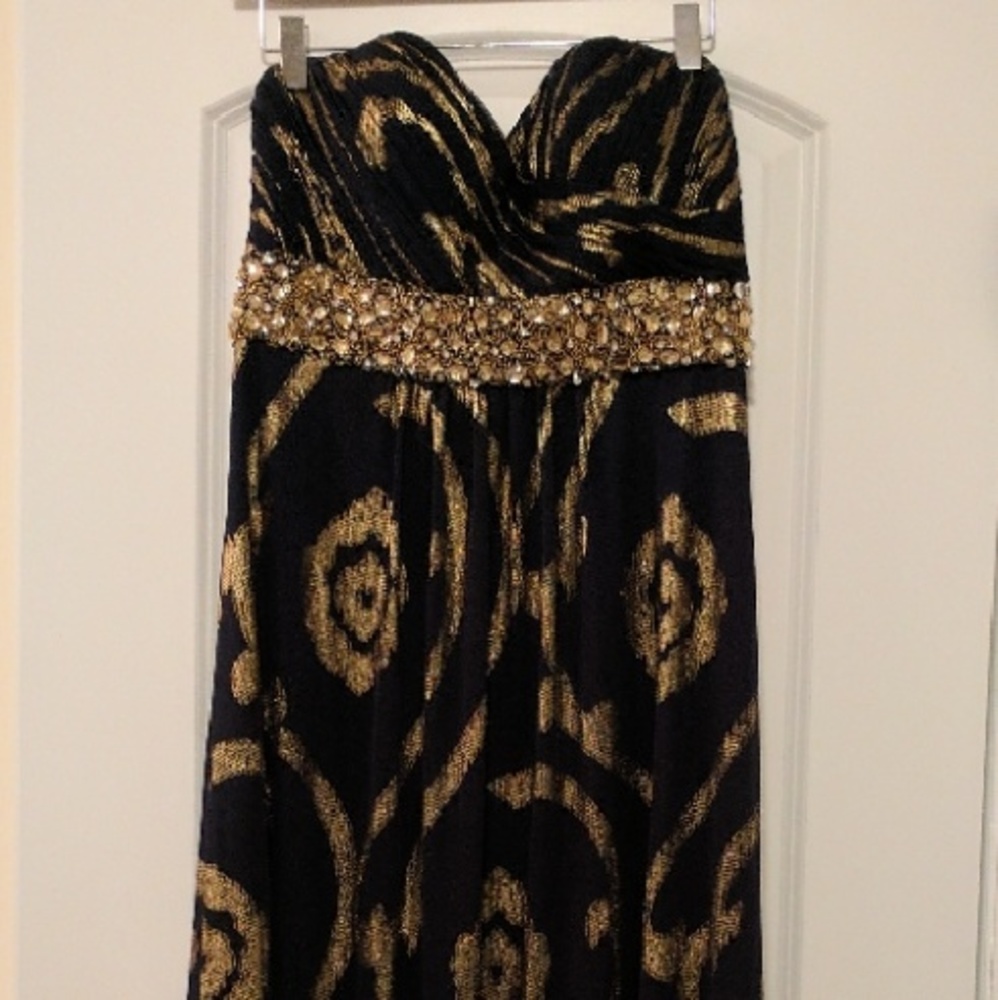 Betsy & Adam | Floor Length Formal Dress