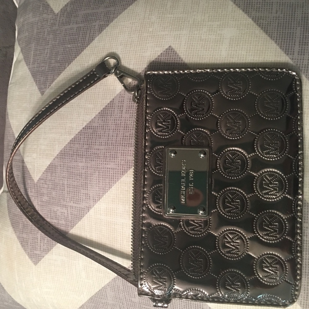 Michael Kors wristlet