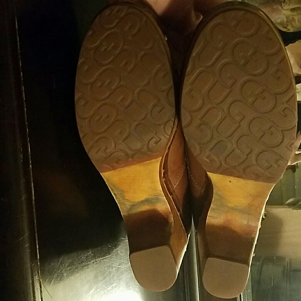 Extra pics of light brown ugg boots