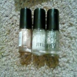 Maybelline show jewels