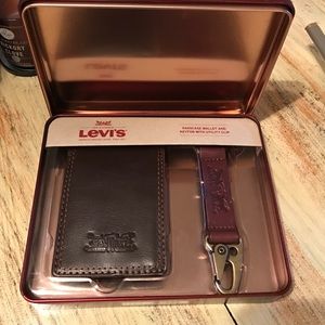 🔥NWT Levi's men's wallet