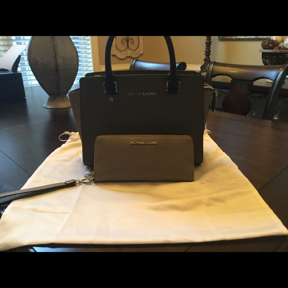 Michael Kors purse