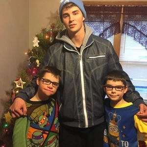 Meet your Posher, Damien