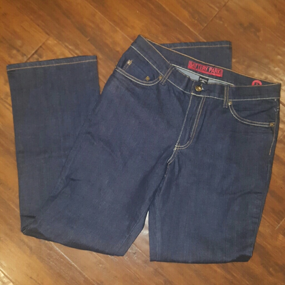 New York & Co Battery Park jeans  (NWOT!!)