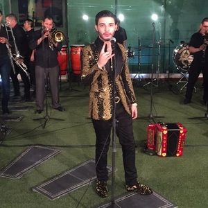 Meet your Posher, Luis