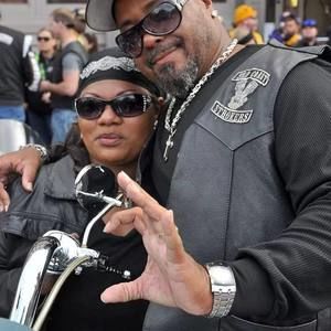 Meet your Posher, Thedora