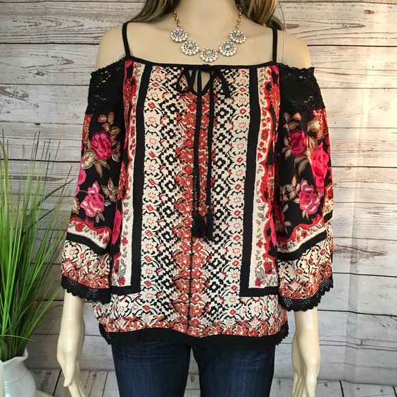 COLD SHOULDER BOHO - Picture 3 of 3