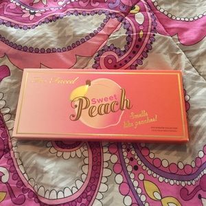 TooFaced Sweet Peach Palette