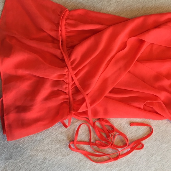 Victoria's Secret wrap top - Picture 3 of 4