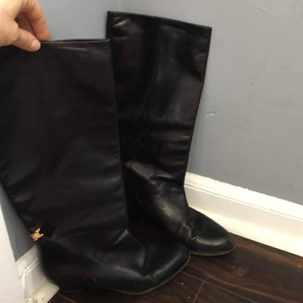 Vero Cuoio black mid calf lambskin boots