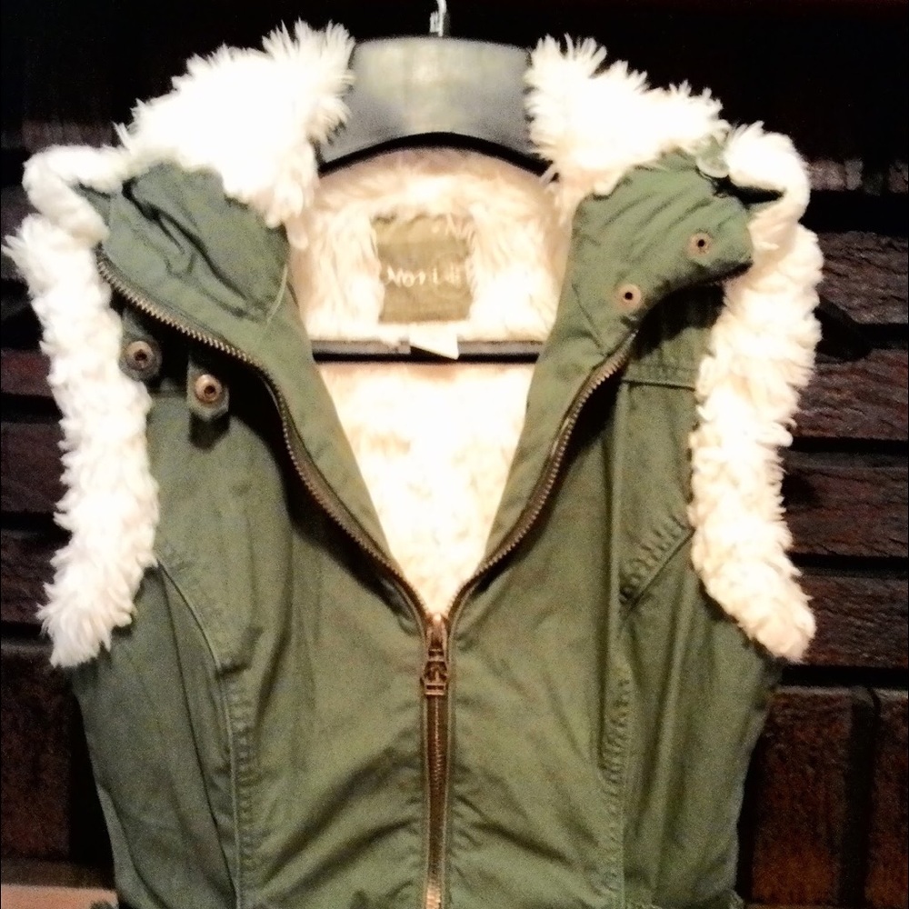 SWEET Faux FUR TRIMMED VEST