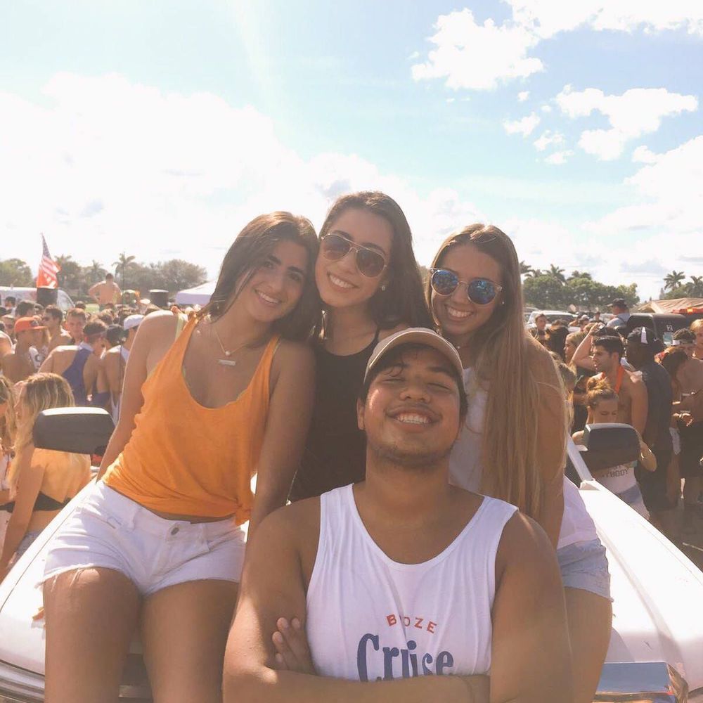 Meet your Posher, Mauryce