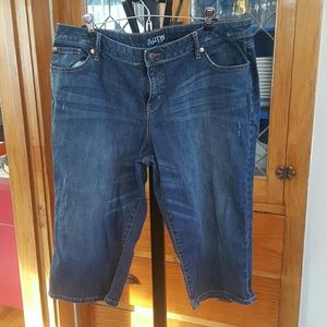 Apt 9 Denim capris