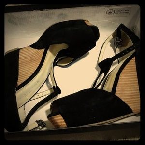 Kenneth Cole leather platform heels